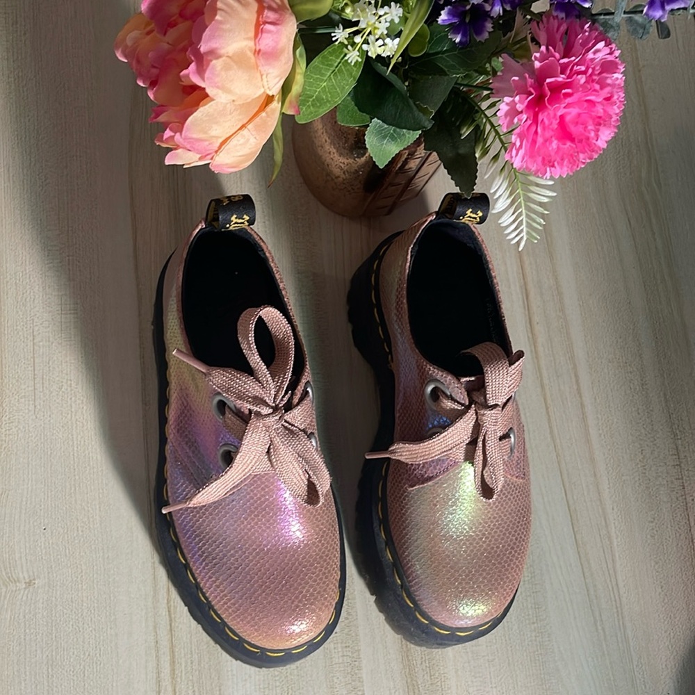Rare Dr. Martens Holly iridescent Pink quad platform oxfords
